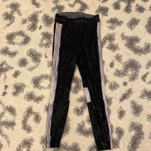 KORAL Emblem Blackout High Rise Cropped Legging- Black/White S